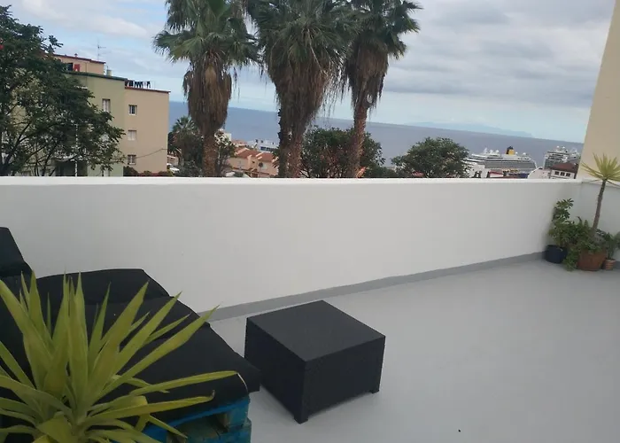Indigo Nyaraló *